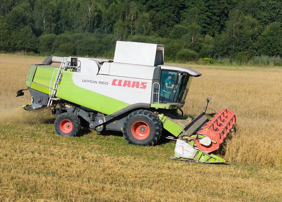 2025 Claas Lexion 8700